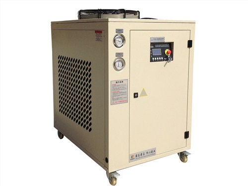 油冷機公司分析水冷式油冷機目前存在的問題